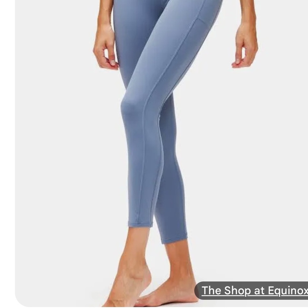 Vuori Blue High-Waisted Leggings for Athletic Performance